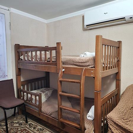 Guesthouse Ttt Tbilisi Esterno foto